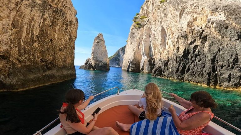 5EF8FB28-983D-4FFA-A582-131EDB7328F7